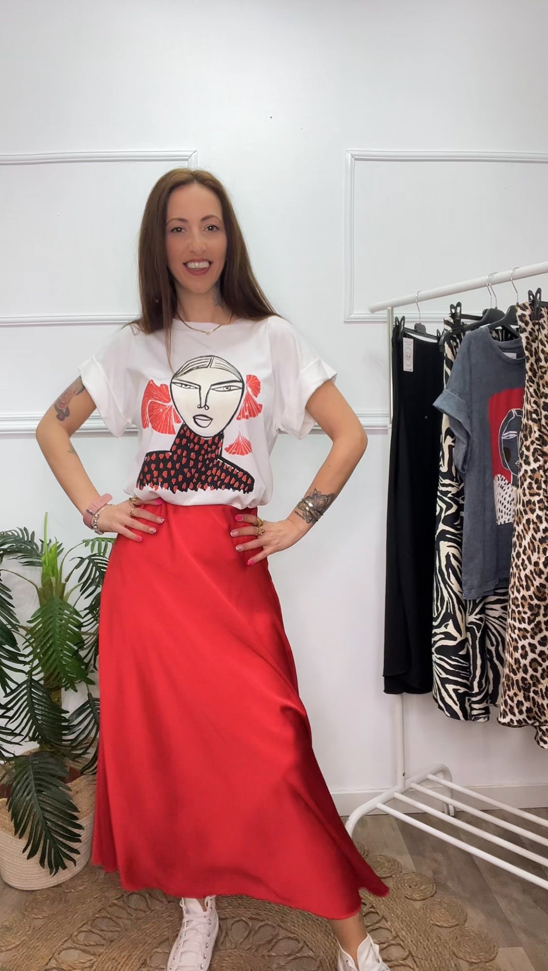 Falda Saten Roja -Talla Unica-