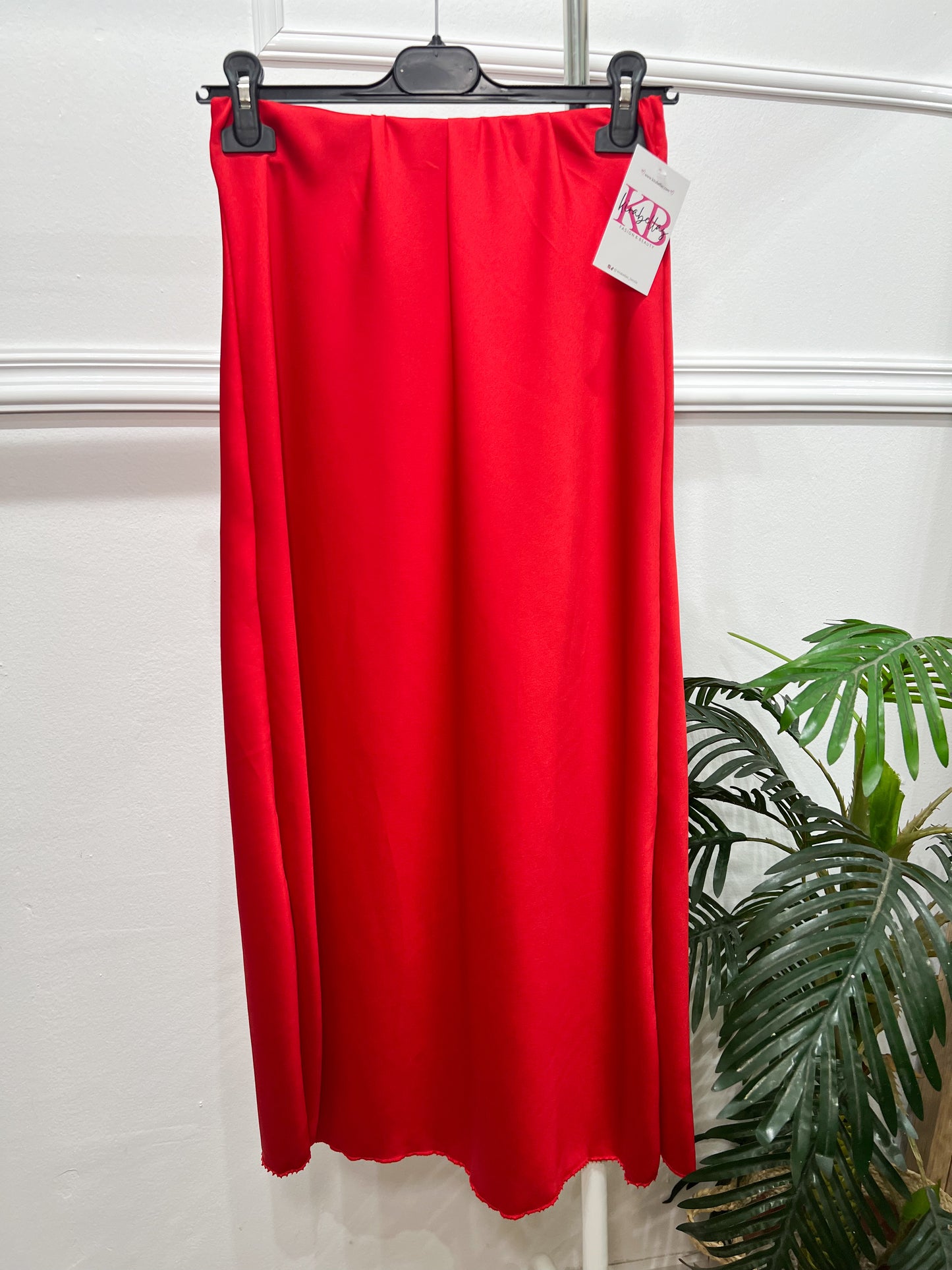 Falda Saten Roja -Talla Unica-