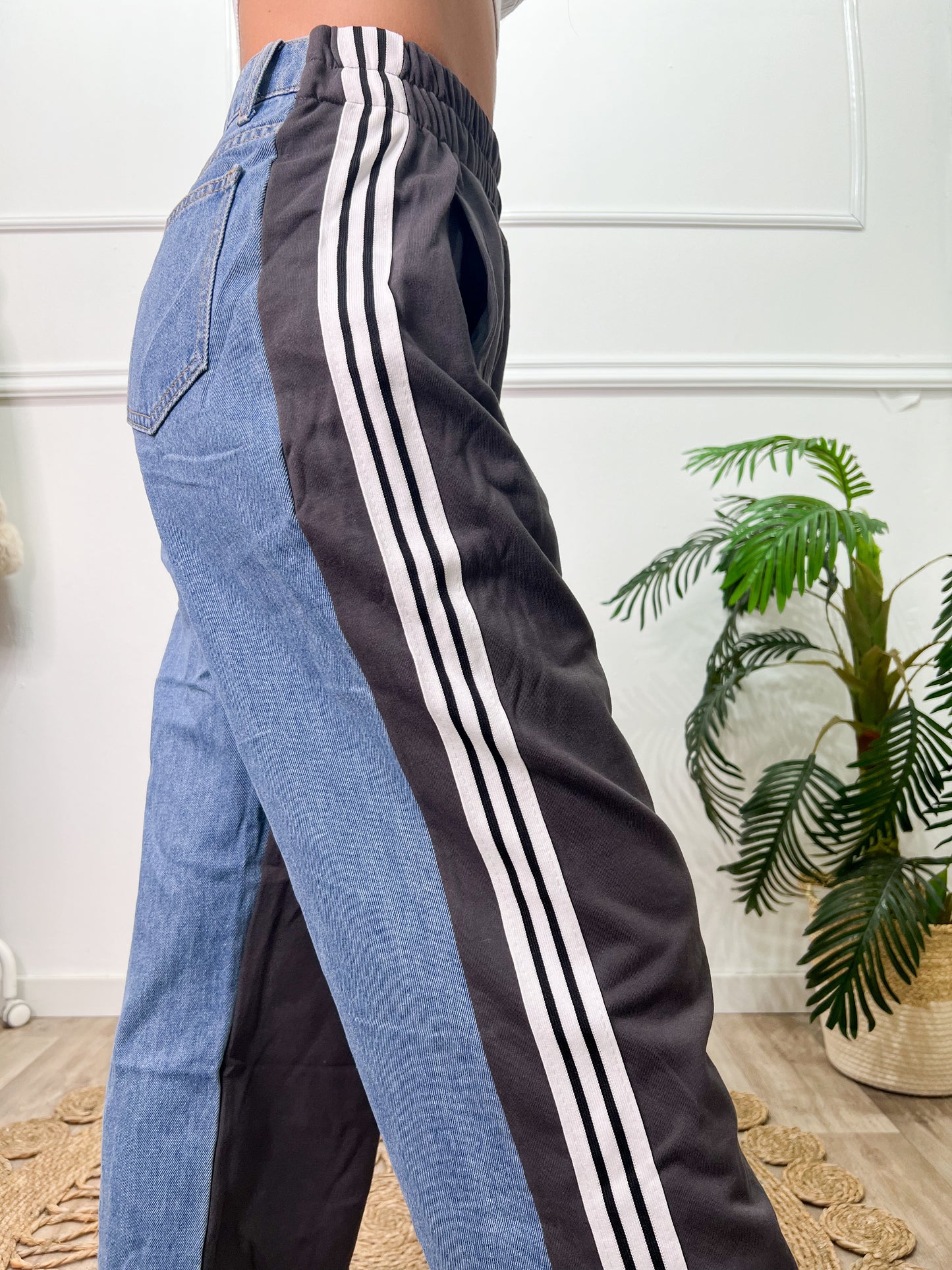 Pantalón Denim Combinado Gris Oscuro